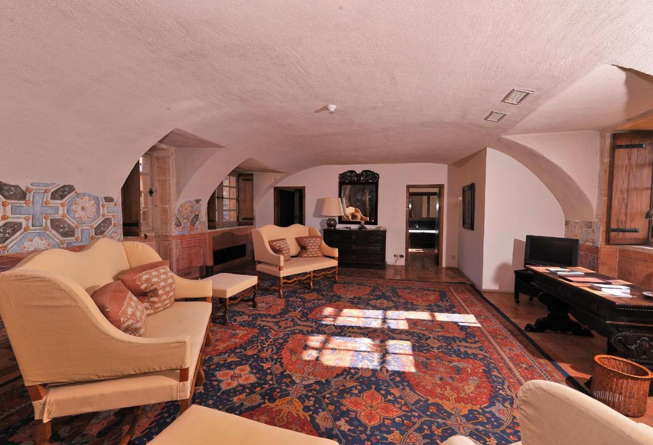 Chateau De Bagnols Esterno foto